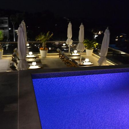 Kalamper Apartments Dobra Voda Bagian luar foto