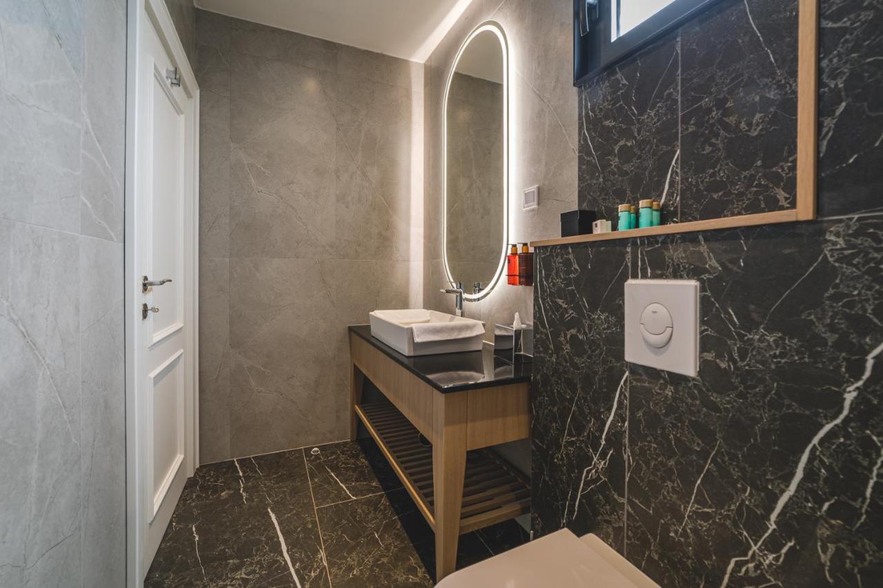 Kalamper Apartments Dobra Voda Bagian luar foto