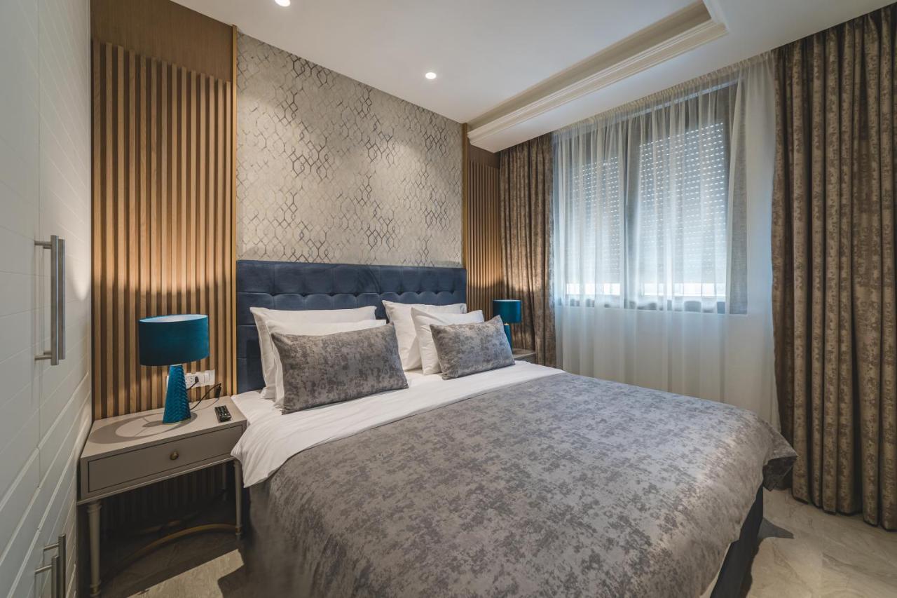 Kalamper Apartments Dobra Voda Bagian luar foto