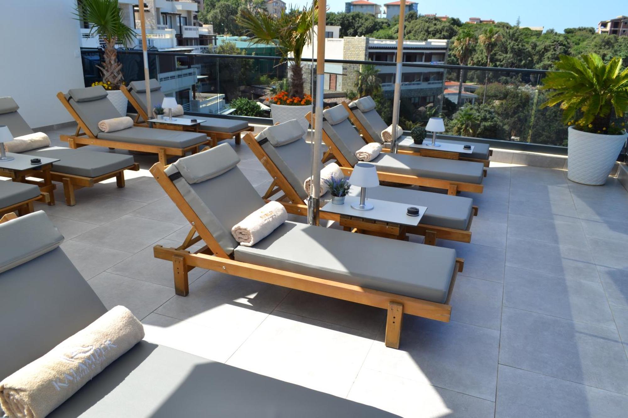 Kalamper Apartments Dobra Voda Bagian luar foto