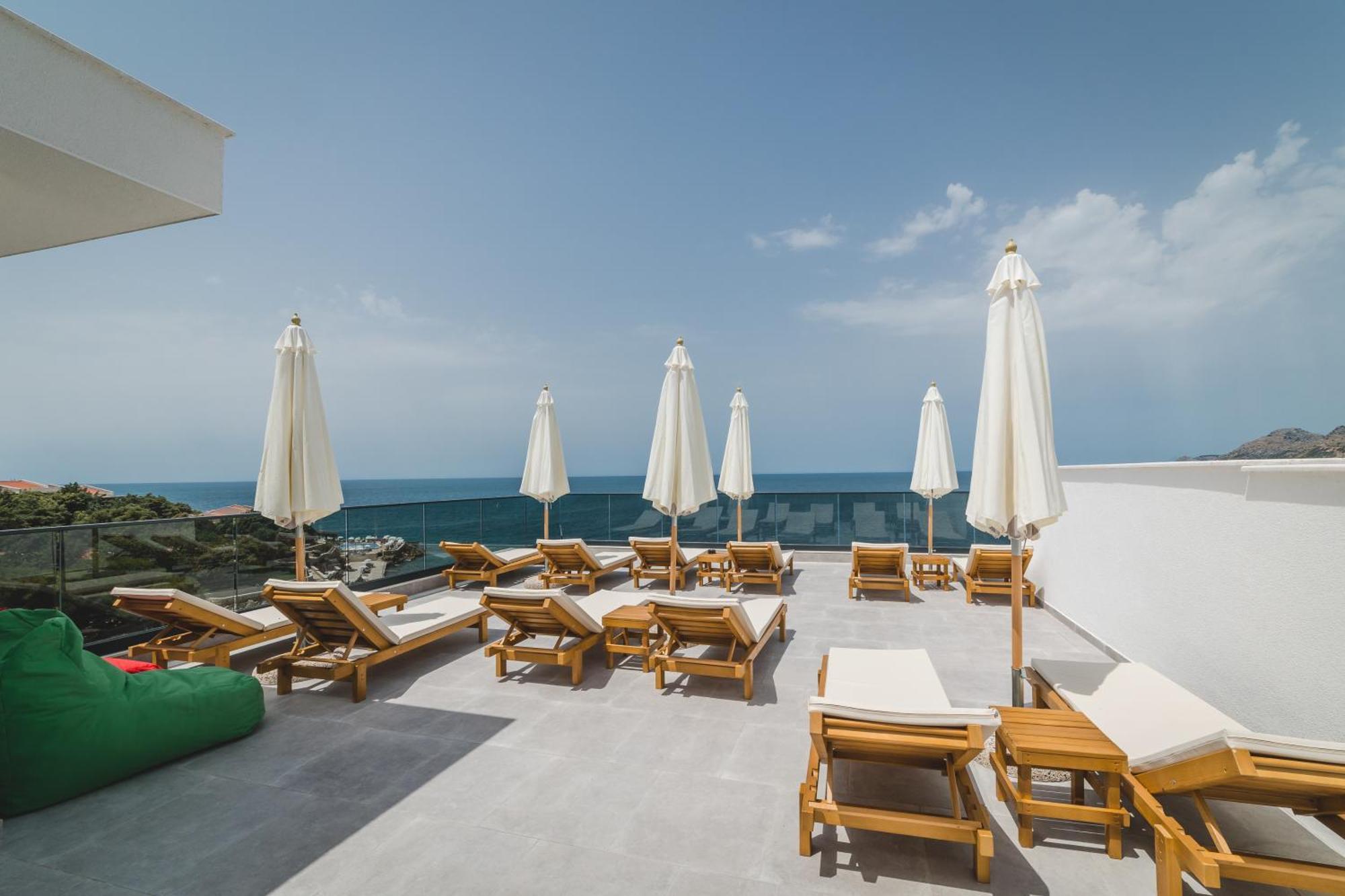 Kalamper Apartments Dobra Voda Bagian luar foto